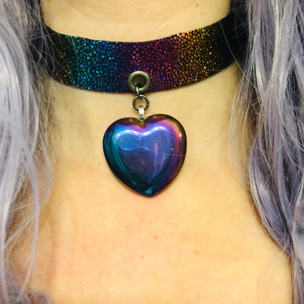 Rainbow Holographic Heart Choker - image 4